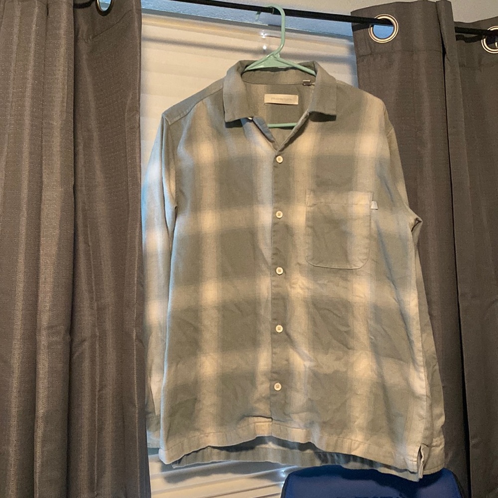 Long sleeve button up